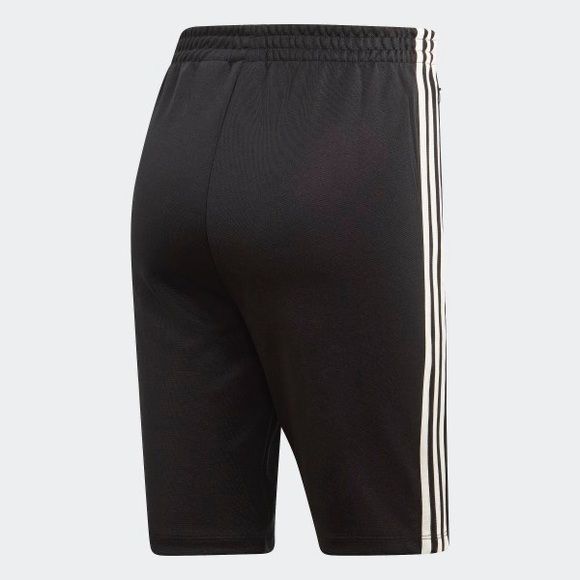 Adidas black shorts with zipper pockets - Picture 4 of 6